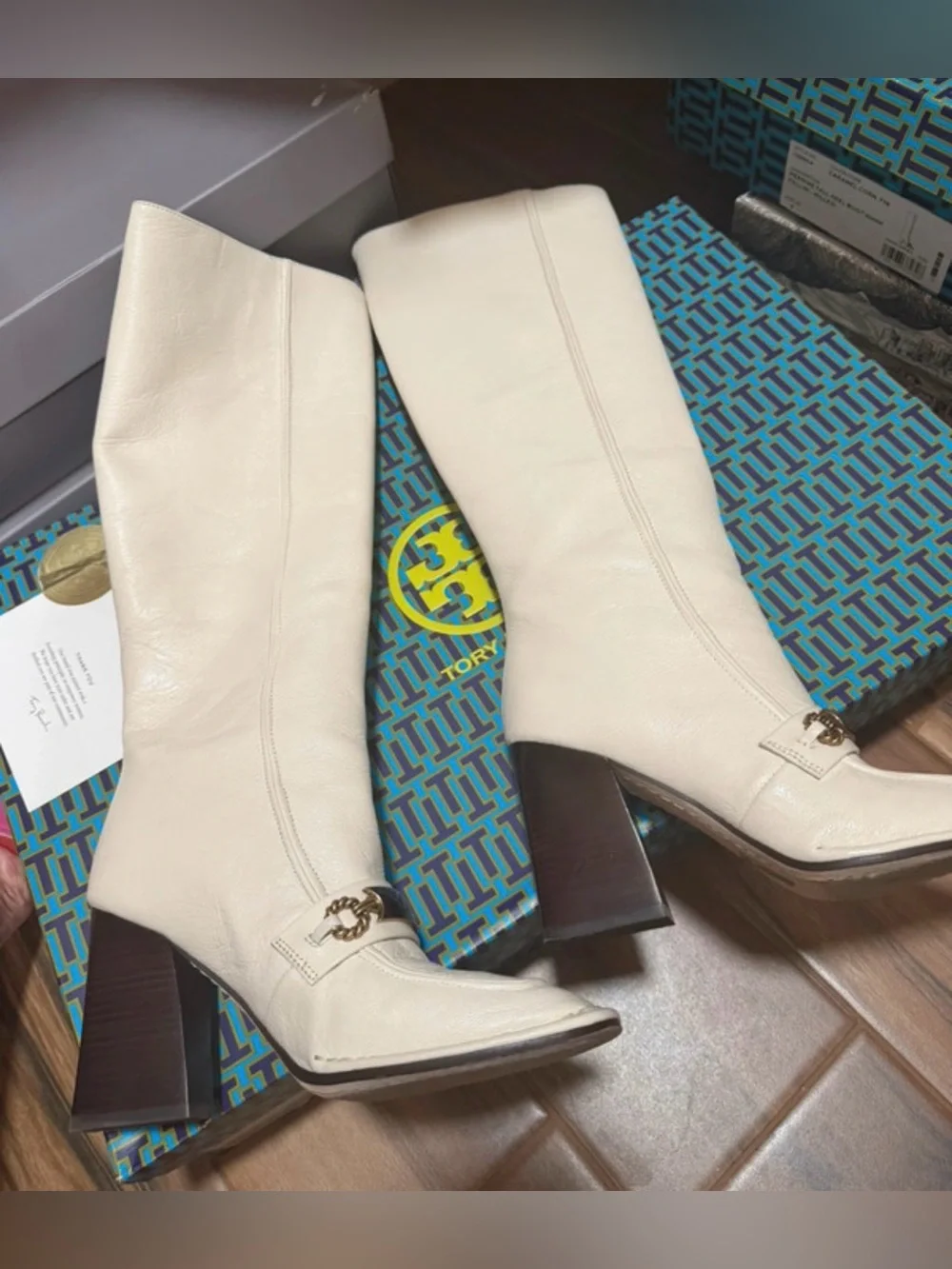Tory Burch chic cream